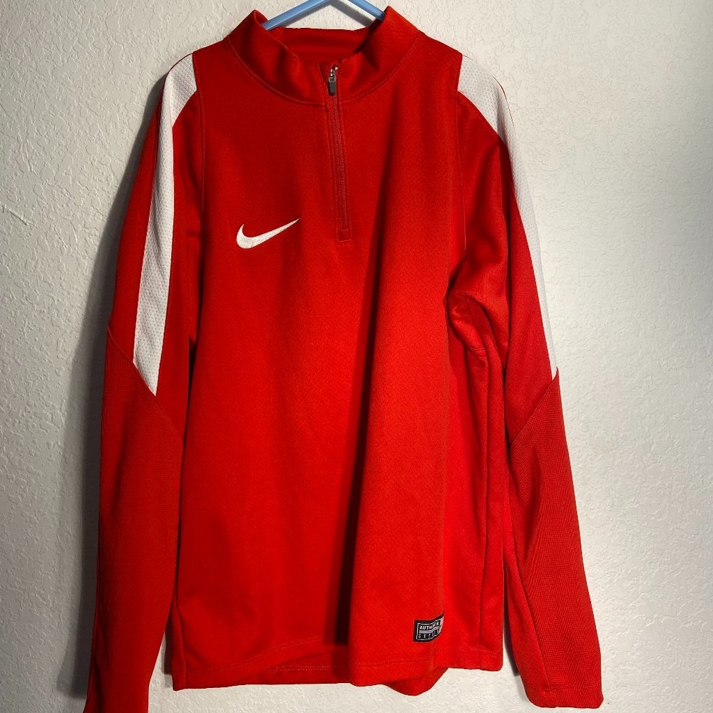 Youth Nike Soccer Dri-fit pullover Medium